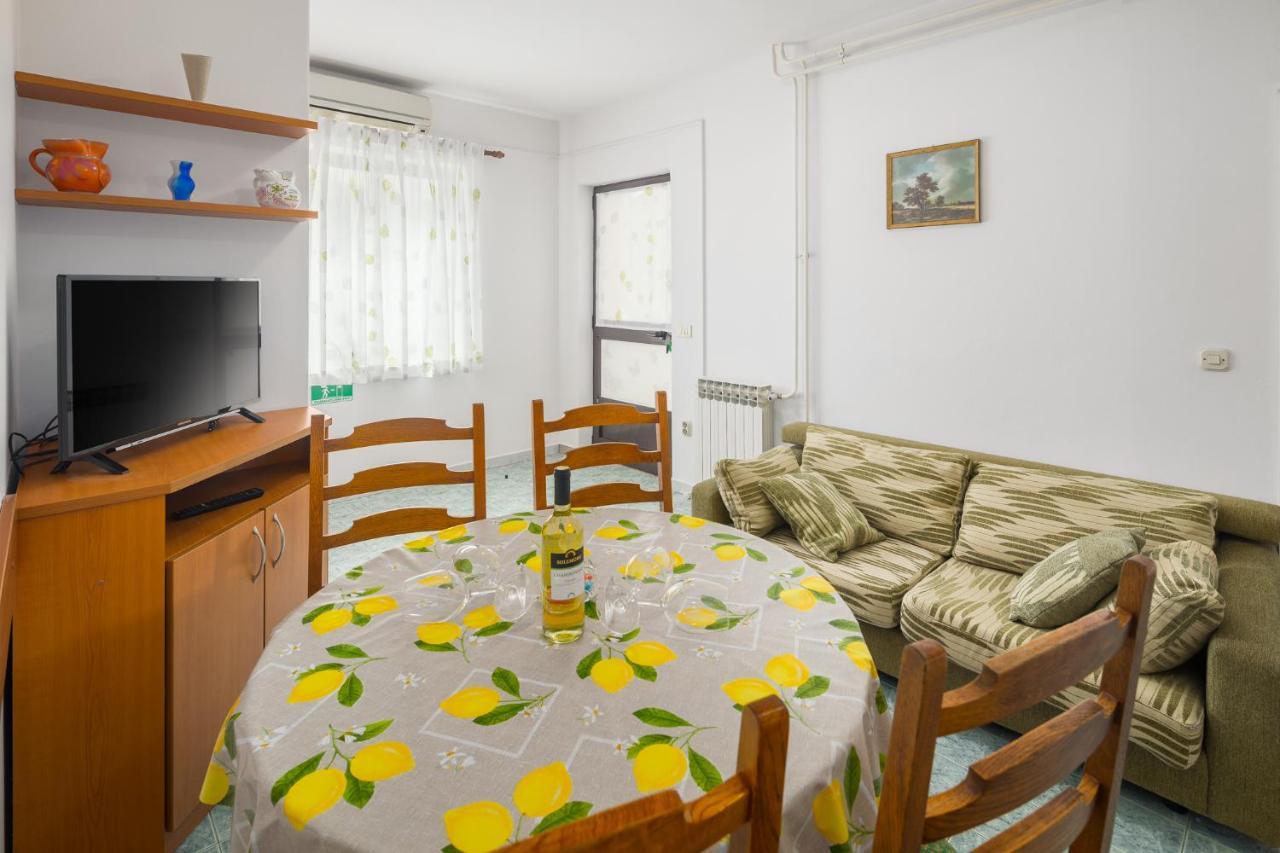 Apartment Korelic Green Garden Porec Exterior photo